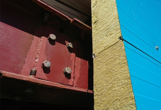 Монтаж сэндвич-панелей из базальтовой ваты