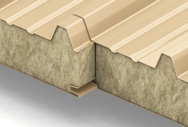 Трапециевидное профилирование кровельных сэндвич-панелей